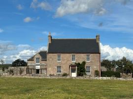 Chillingham Newtown B&B Private wing in country house โรงแรมในChillingham