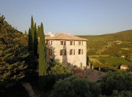 Méthamis에 위치한 호텔 Le Pavadou B&B