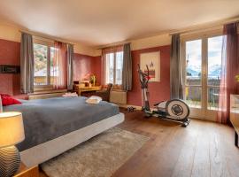 Lake and Mountain View Villa with Whirlpool and Free Parking in Huenibach, hotel en Thun