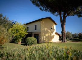 SU PASSU Country House, hotel a Fertilia