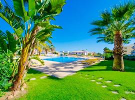 Sunny Condo- Pool Walk to the Beach, hotel v destinaci Albufeira