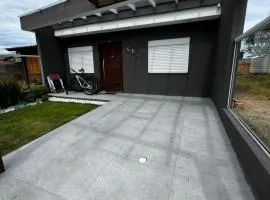 Excelente casa com piscina próx ao Mar