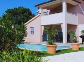 Villa ElFi，普拉的飯店