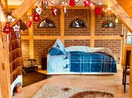 Kamin Ofen Wohnung -Altes Landhaus Oste- 2 Schlafzimmer, Terrasse, Grill, Küche, Bad, WLAN, nah am Nordsee Strand