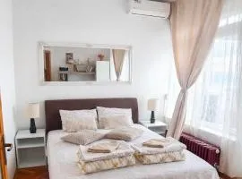 Apartman DUNJA sa terasom sa pogledom na GRAD