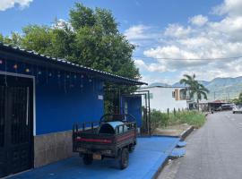 Habitación Central en Monterrey cerca al D1 - Hostal de Flor - Contactar antes de reservar, hotel em Monterrey