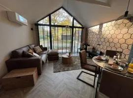 't Boshutje with hot tub