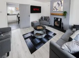 Barker House - Sleeps 5, WiFi, Parking, Netflix, Walking & Cycle Routes