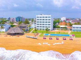 Hotel Petit Brussel, ξενοδοχείο στο Λομέ