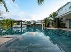 2 bedrooms villas with direct entry to the pool