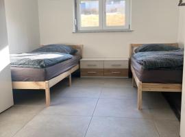 Wain में, होटल Gästehaus Wain I Monteur- & Ferienwohnung für 5 I 2 SZ I Terrasse I Parkplatz I WLAN