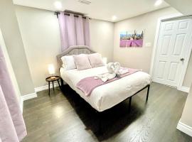 Violet Escape Modern Apt 1B 1B, Kitchen, Parking, хотел в Ричмънд Хил