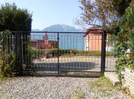 Camere con patio e giardino vicino lago: Montreux'de bir otel