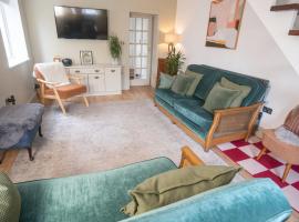 Welcoming 3 bed home, hotel en Formby