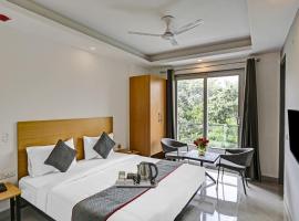 Townhouse Hotel Royal Oak, готель у місті Ґурґаон