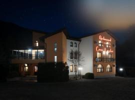 Pensiunea Restaurant Casa Lacului，馬拉亞鄉的飯店