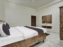 Collection O H.b. Palace & Restaurant, hôtel à Gwalior