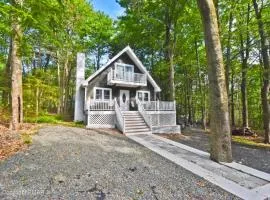 Charming n Fun chalet Retreat in The Poconos