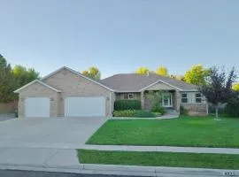 Huge immaculate home! Memories await!