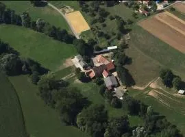 Exklusive Wohnung auf idyllischem Reiterhof