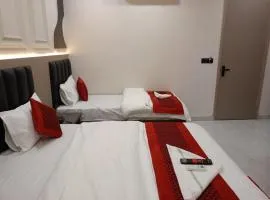 Just Renovated - Del Fox Hotel New Delhi - Just a Minute Away From New Delhi Railway Station and Connaught Place