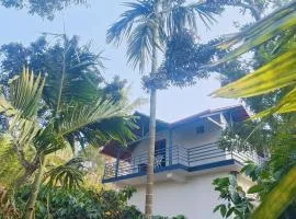 Golden Valley Abode