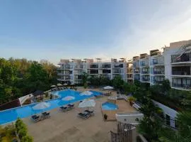 Dewa 1302 Poolside Resort Spacious 2 Bedroom
