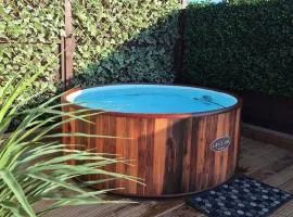 Boutique, cute seaside themed barn, private hot tub, 2 bedroom, sauna & gym
