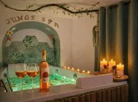 Jungle Spa - Cocon tropical et dépaysant avec balnéo en plein coeur de Pézenas !