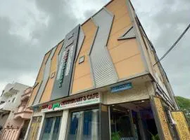 Red Gram Hotel