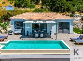 Casa Del Sole Villa with Infinity pool in Mousata!