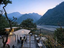 Riverline Gold Resort, hotel em Rishikesh