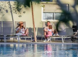 Almogim Suites Eilat Hotel, hotel em Eilat