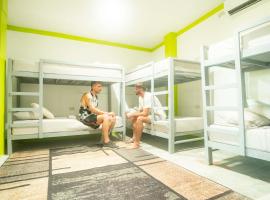 Matropica CoWorking Hostel, Hotel in General Luna