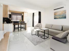 Cozy 1BR Apartment with Terrace, Hotel in Phrenaros