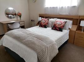 Mimosa House Double Room, Hotel in Brackenfell