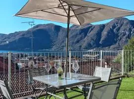 Lake view apartment and private covered parking space- La Terrazza di Jo