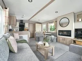 Heather View Essential Clover Caravan 7