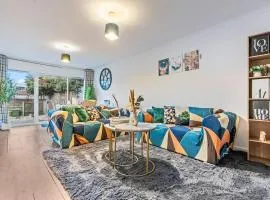 #99 Quirky and Stylish 3-Bed Tamworth Centre Home