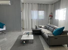 Les appartements Meublés BELLE & BEAU à Yaoundé Ngousso, מלון ביאונדה