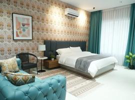 The Lush Retreat, Hotel in Pedda Ambarpet