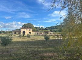 La cour du Luberon, hotel na pl&aacute;ži v destin&aacute;cii La Motte-dʼAigues