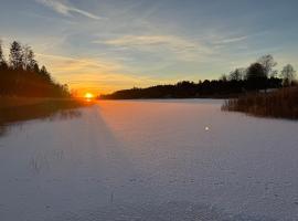 Newly-renovated large accommodation with a fantastic view, Hotel in Rimbo