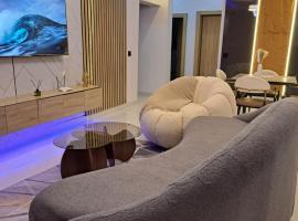 Peaceful 2-Bedroom Apartment in Lekki, Hotel in Sangotedo