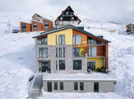 Dandelion Hotel Gudauri