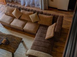 AG Comfort Homes, hotel con estacionamiento en Nkunjila