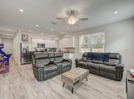 Herbie Hideaway - 1mi to historic downtown, fenced yard, 3bed 2bath