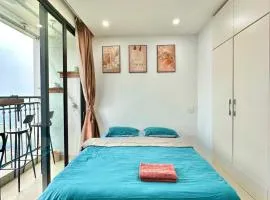 High Floor, Open View Next Marriott Hotel