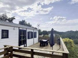 Évasion en Provence Verte Mobil home cosy au cœur du Var: Rocbaron şehrinde bir otel