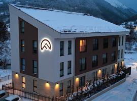 Field Apartments and SPA Kolasin โรงแรมในโคลาชิน
